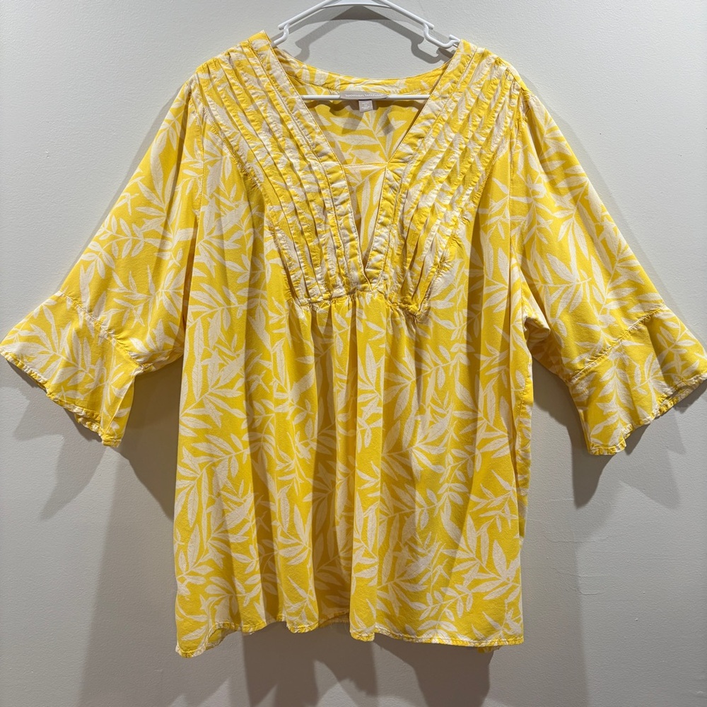 Woman Within Yellow and White Printed Tunic